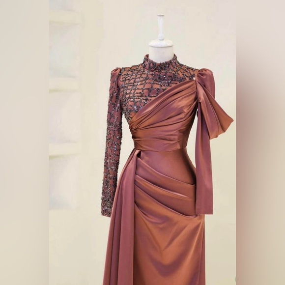 Selling it because I don’t wear it anymore and It’s kind of brand new - Picture 4 of 5